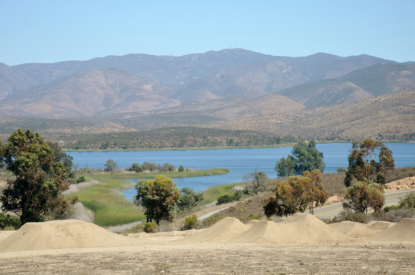 Hillside homes and open landscape in Eastlake Vistas, Chula Vista
